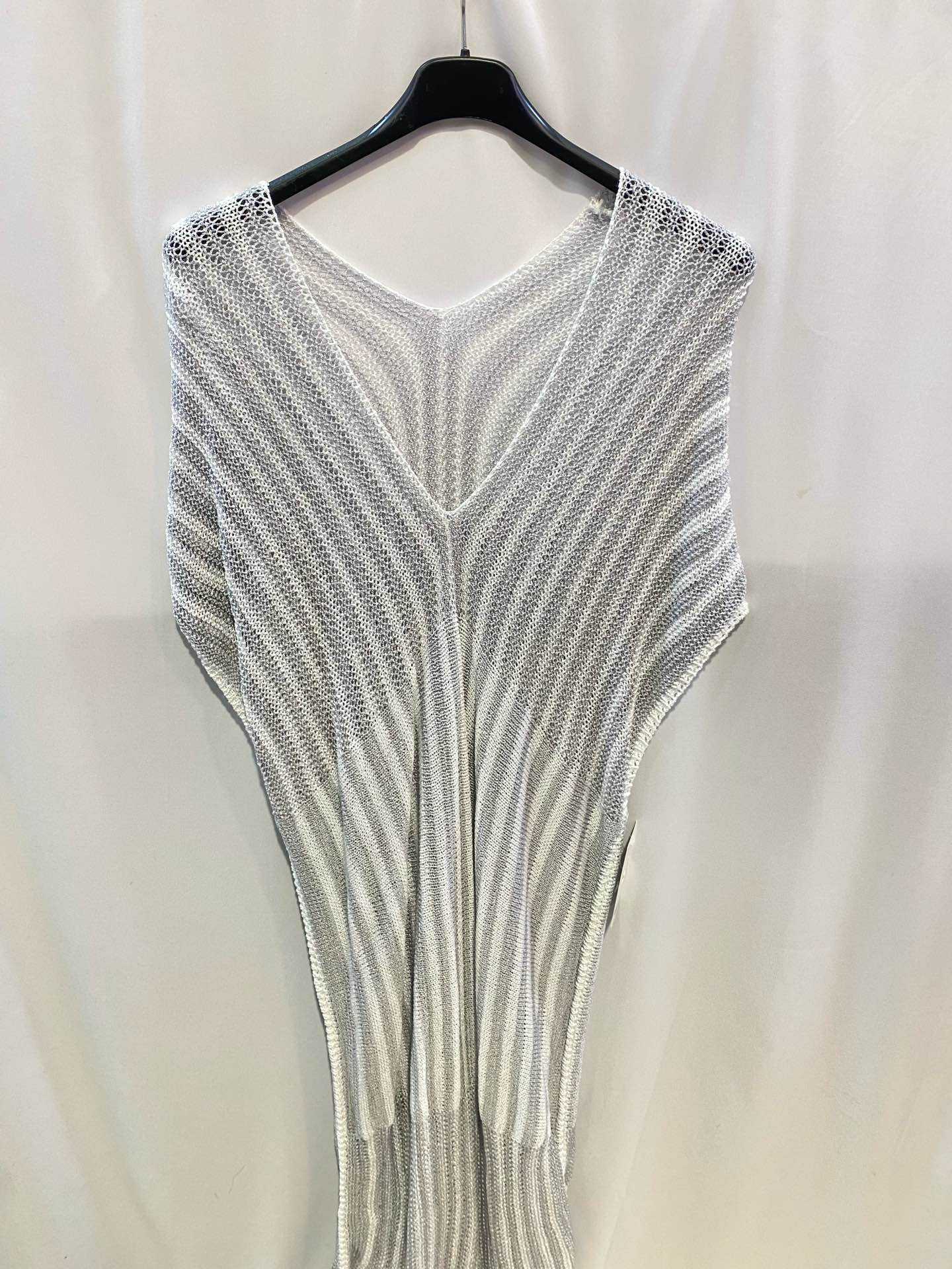 Robe Longue Résille Rayée à Décolleté V - Taille Unique 44/46