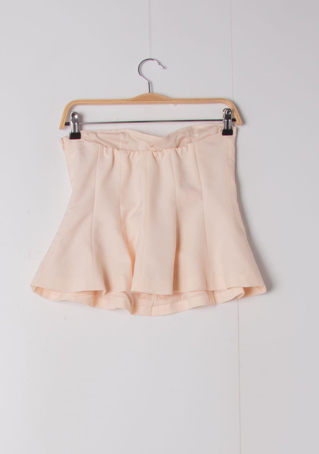 Top Bustier à Basque –Élégance Féminine