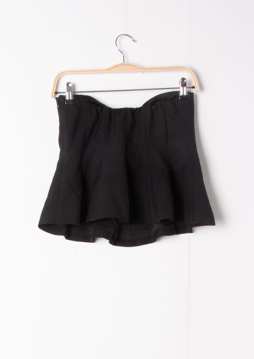 Top Bustier à Basque –Élégance Féminine