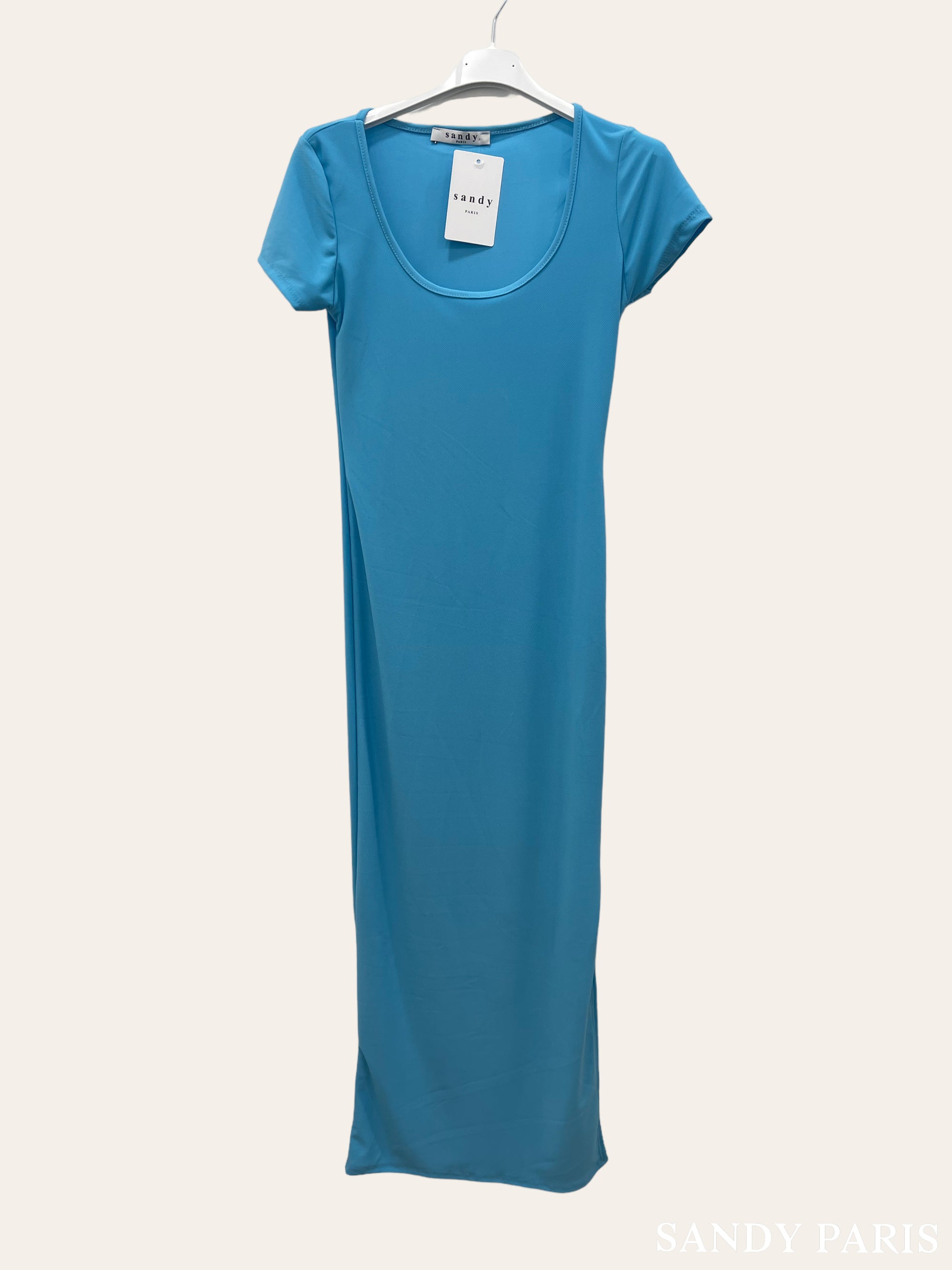 Robe côtelée à manches courtes avec fente – Fabriquée en Italie