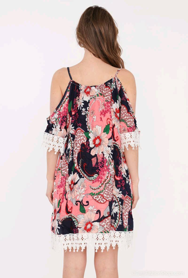 Robe fleurie fluide en coton, esprit frais et estival.