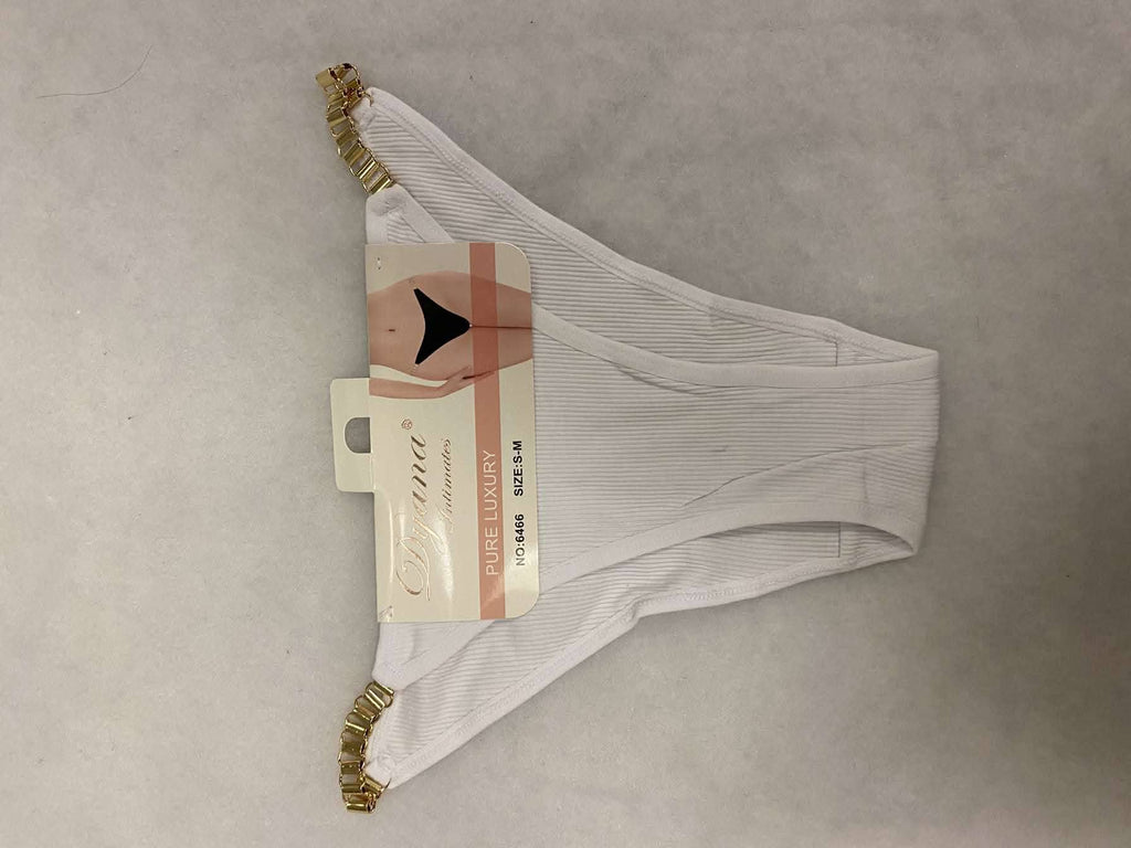Culotte en dentelle élégante avec détails dorés