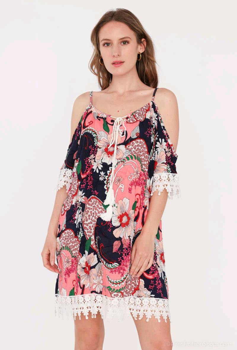Robe fleurie fluide en coton, esprit frais et estival.